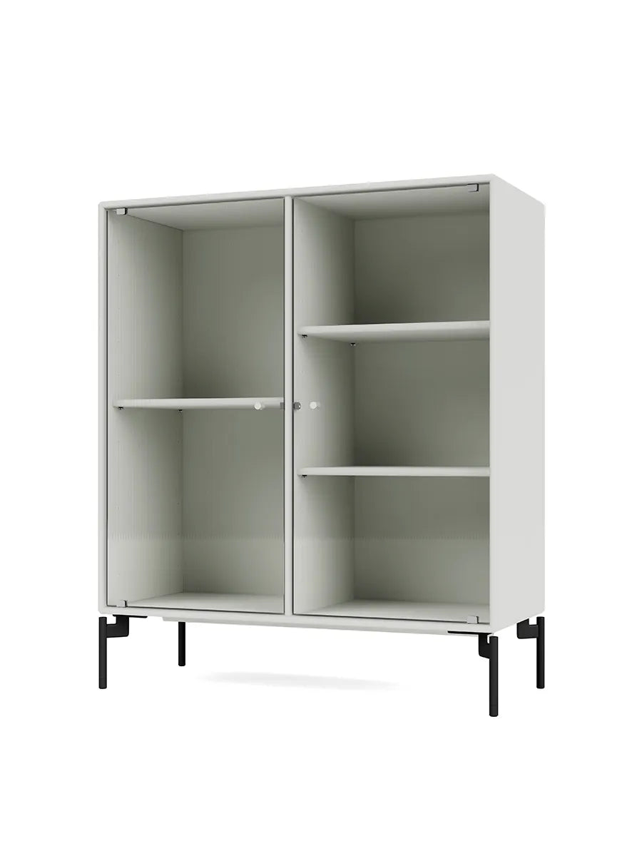 Ripple II Vitrineskab, inkl. ben fra Montana