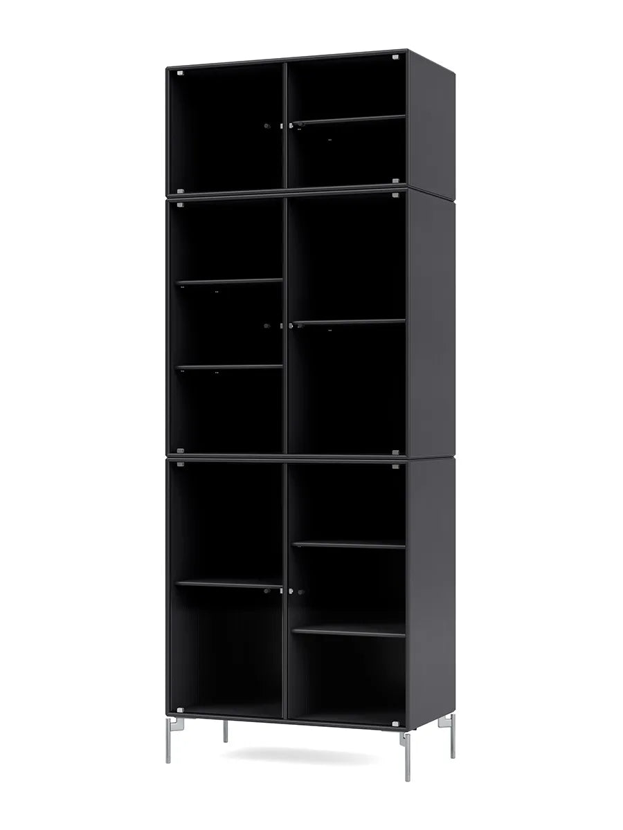 Ripple IV Vitrineskab, inkl. ben fra Montana - Anthracite / Krom - Jacobsen Plus