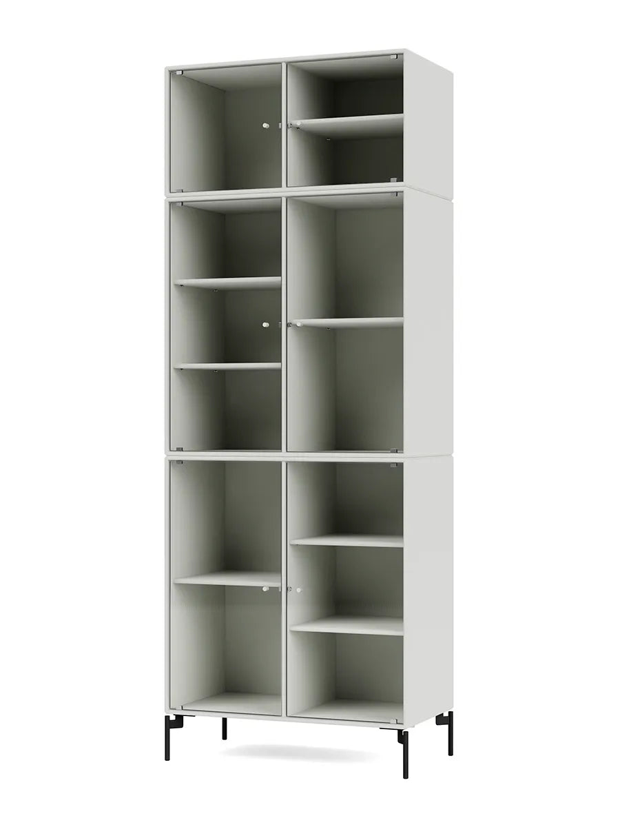 Ripple IV Vitrineskab, inkl. ben fra Montana