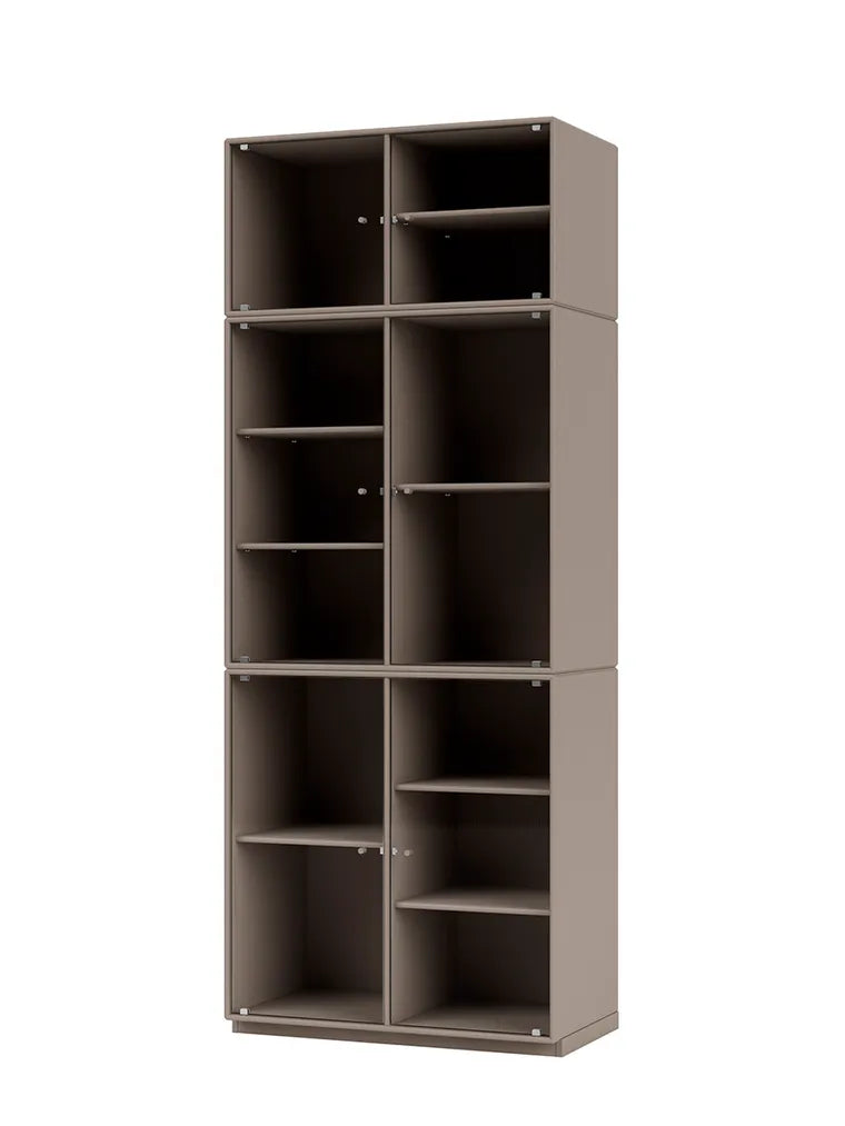 Ripple IV Vitrineskab, inkl. sokkel fra Montana