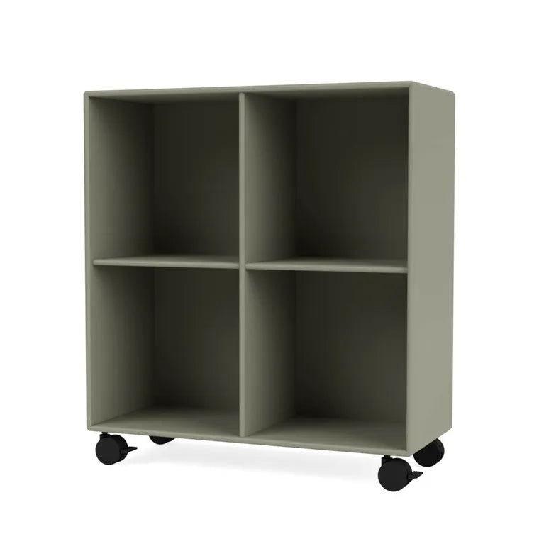 1112 reol inkl. hjul fra Montana