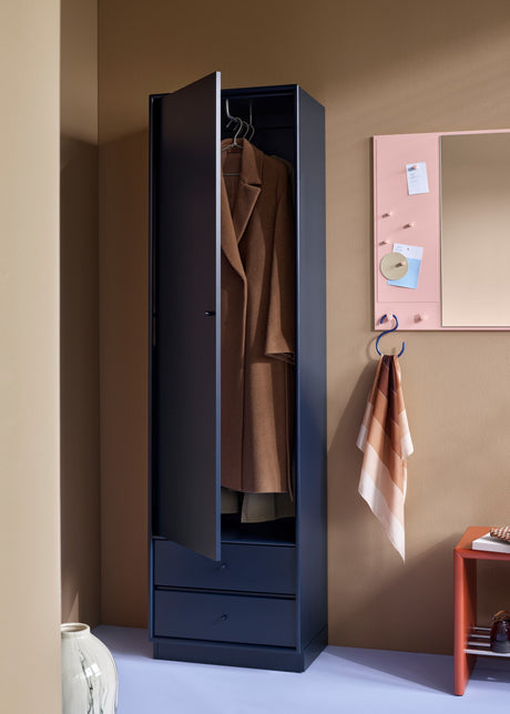 Attire I garderobe, inkl. ophæng fra Montana - 1 - Jacobsen Plus