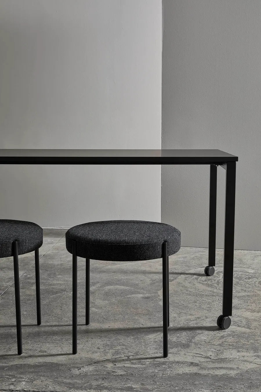 Panton Move spisebord, Black af Verner Panton - 3 - Jacobsen Plus