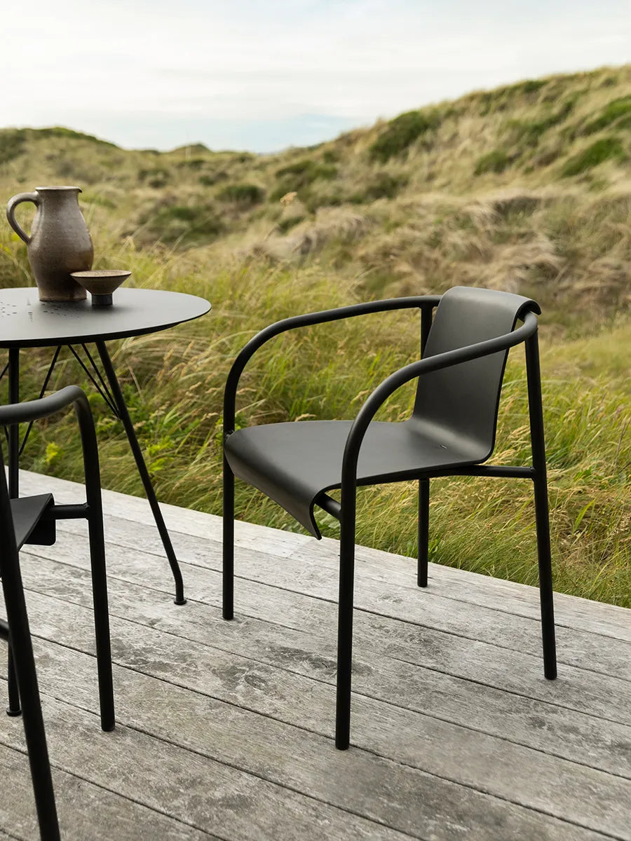 Nami Spisestol m/armlæn fra Houe