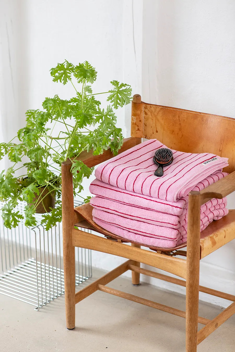 Naram towel - Baby pink & Ski patrol fra Bongusta