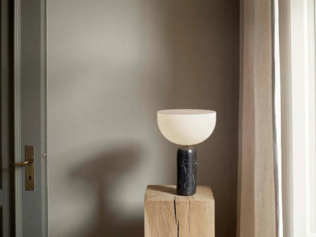 Kizu Bordlampe Small, Black Marble fra New Works - 2 - Jacobsen Plus