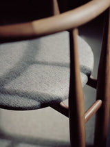 Bukowski Chair, valnød fra New Works - 4 - Jacobsen Plus