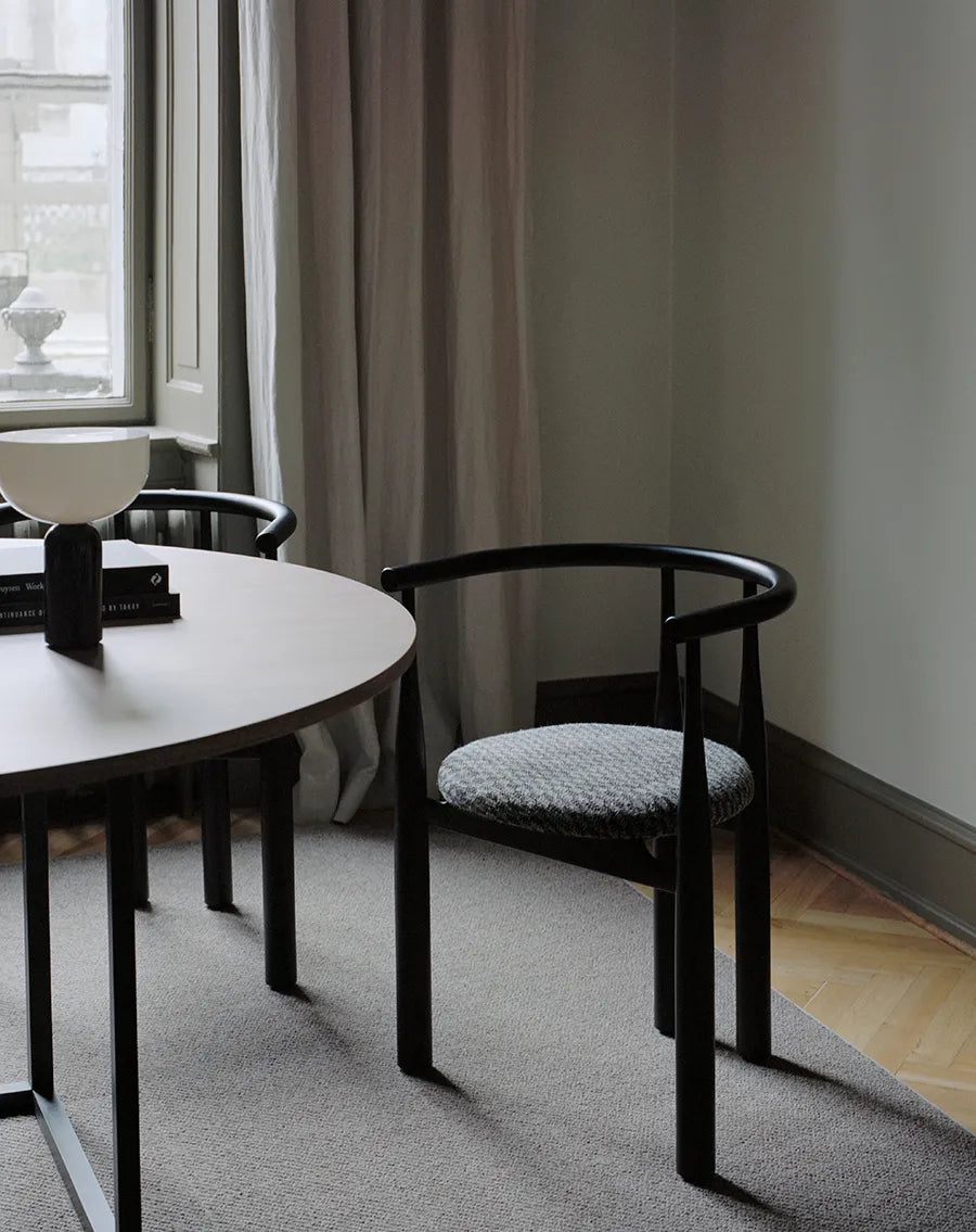 Bukowski Chair, sort fra New Works - 6 - Jacobsen Plus