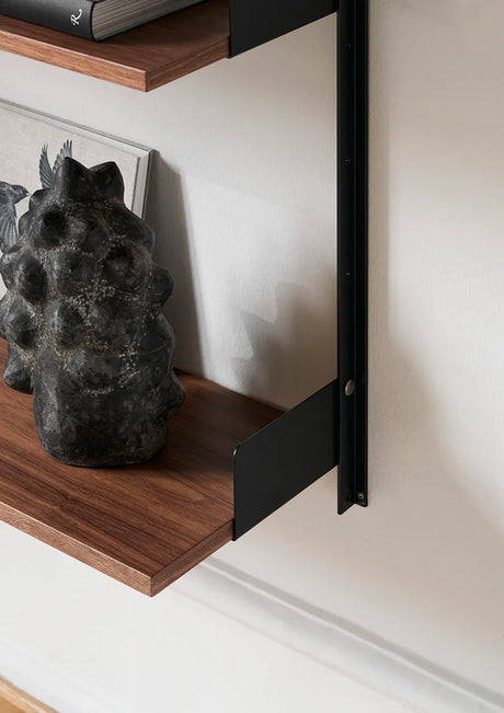 Wall shelf 900 fra New Works - Hvid-hvid - Jacobsen Plus