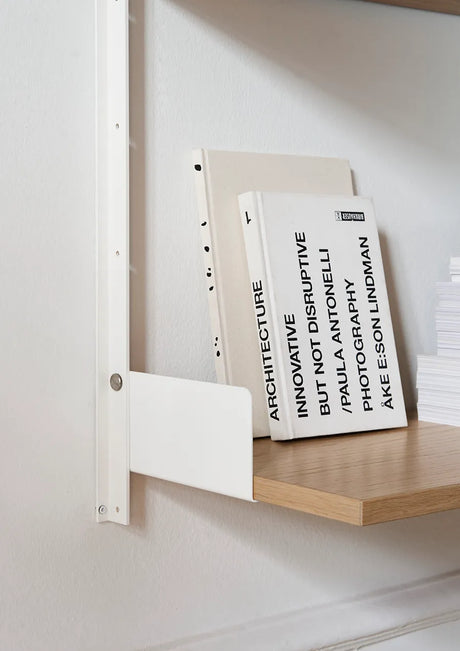 Wall shelf 900 fra New Works - Hvid-hvid - Jacobsen Plus