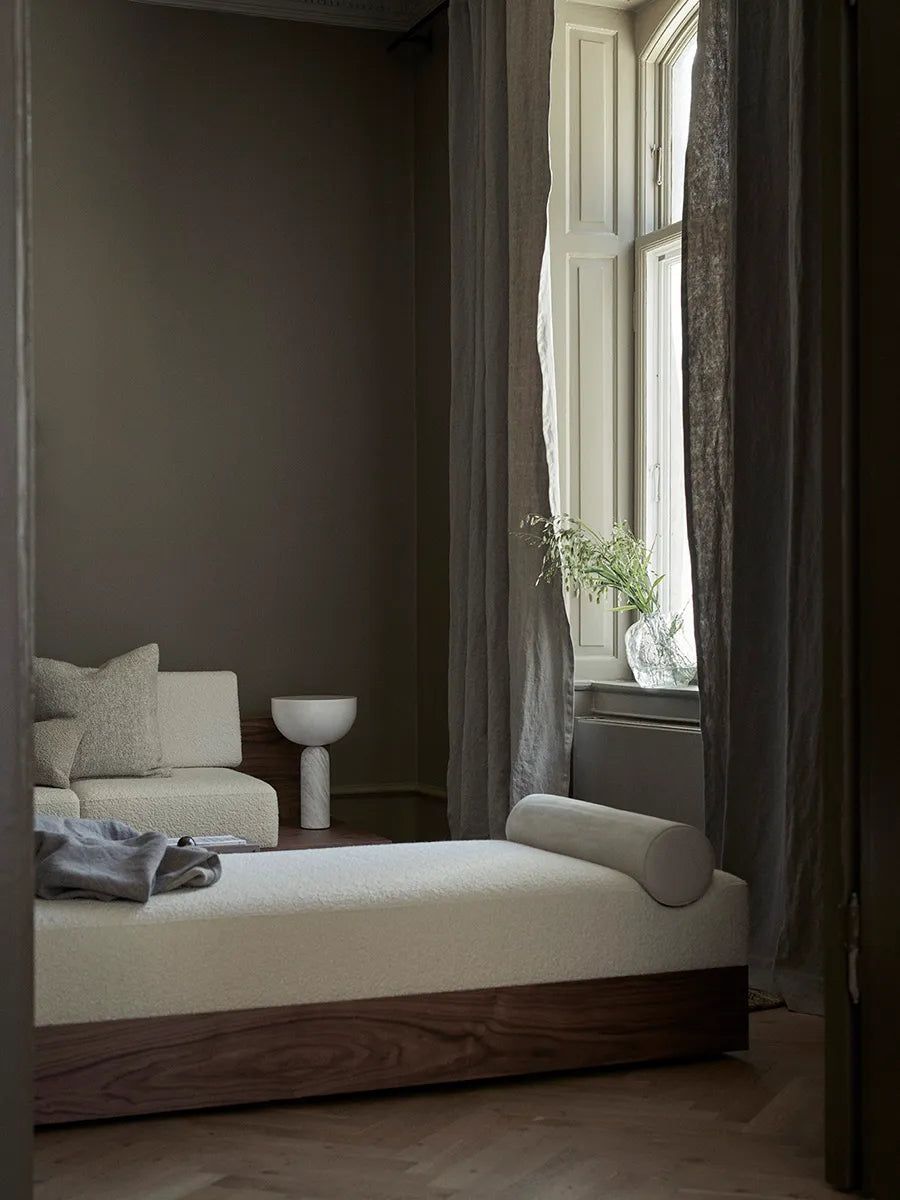 Kizu Bordlampe Large, White Marble fra New Works