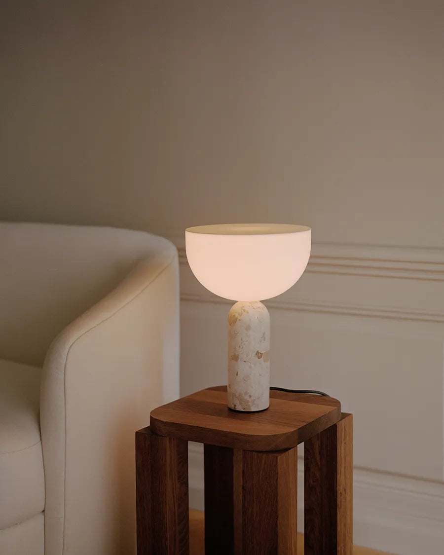 Kizu Bordlampe Small, Kunis Breccia Marble fra New Works