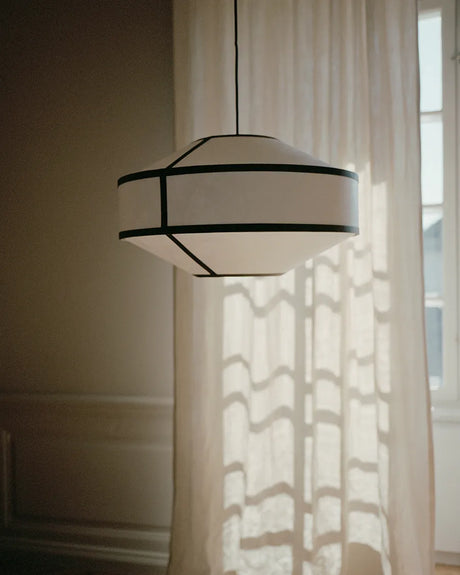 Kite Pendant Lamp, Ø55 cm fra New Works - White - Jacobsen Plus
