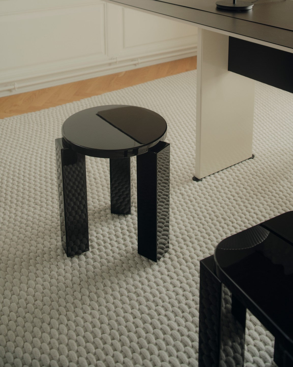 New Works Atlas Stool rund, lakeret - 6 - Jacobsen Plus