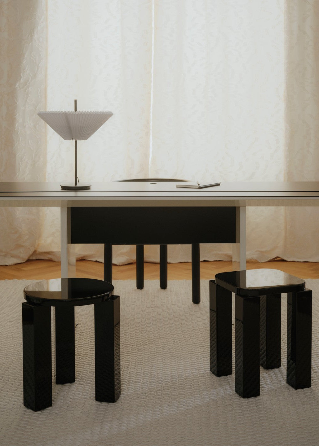 New Works Nebra bordlampe
