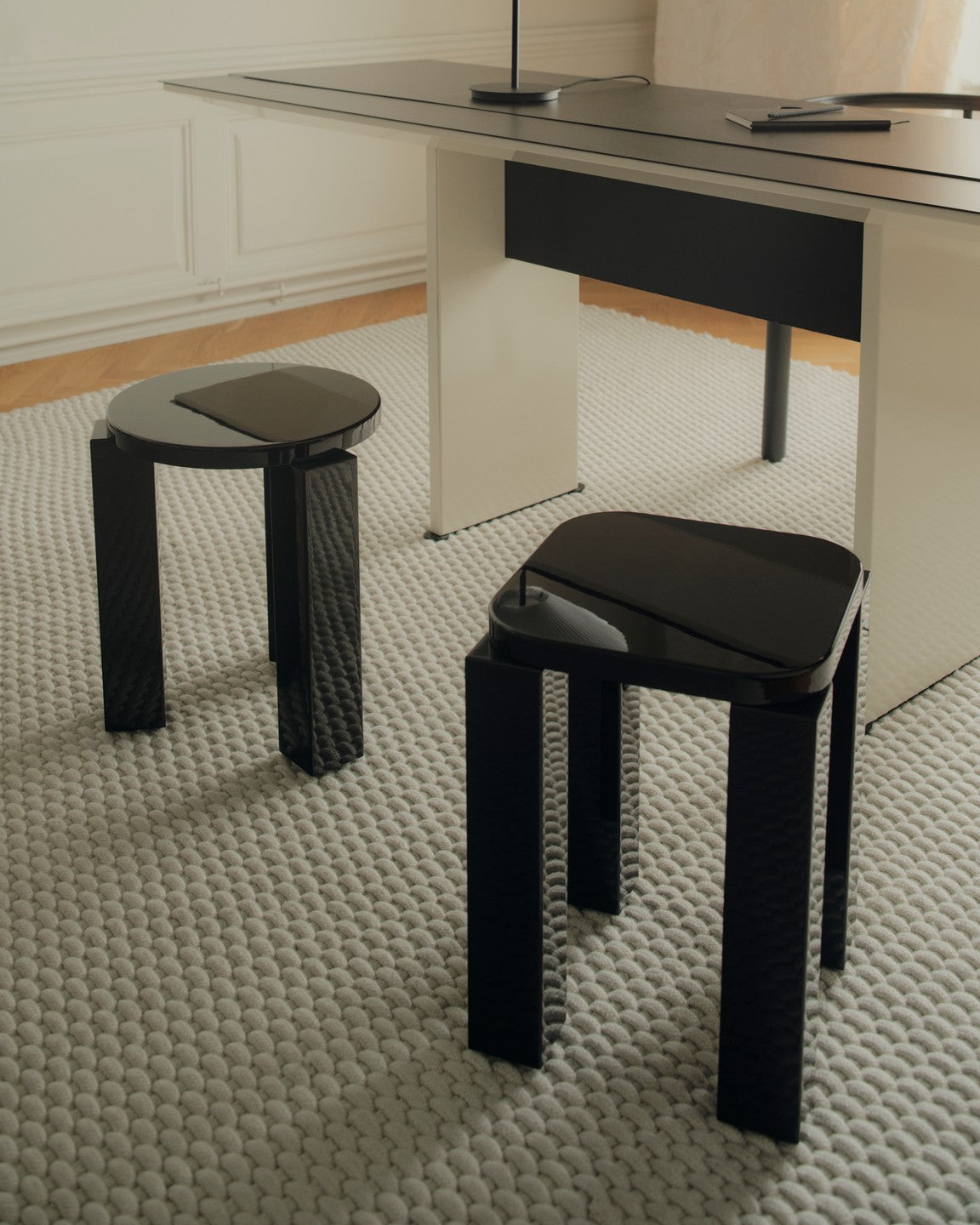 New Works Atlas Stool rund, lakeret - 8 - Jacobsen Plus