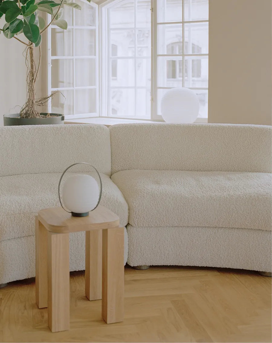 Lantern Portable Table Lamp fra New Works