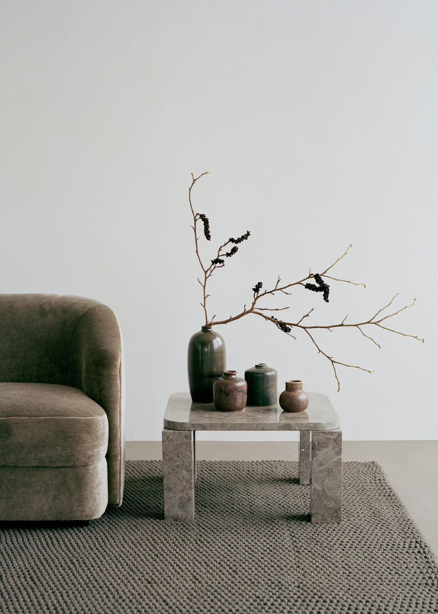 Atlas Sofabord 600x600, Gris Du Marais fra New Works