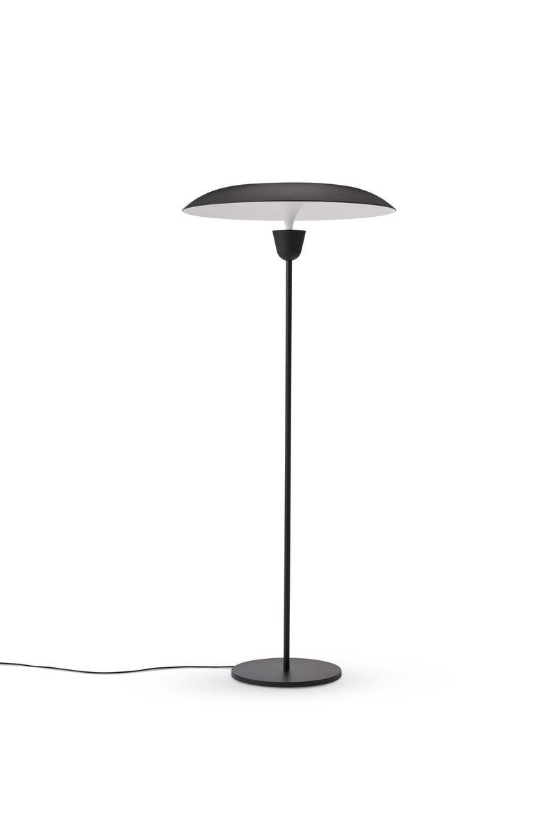 Kantarell gulvlampe fra New Works - Black - Jacobsen Plus