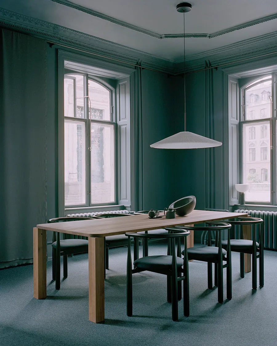 Atlas Spisebord 2500x950, Smoked Oak fra New Works