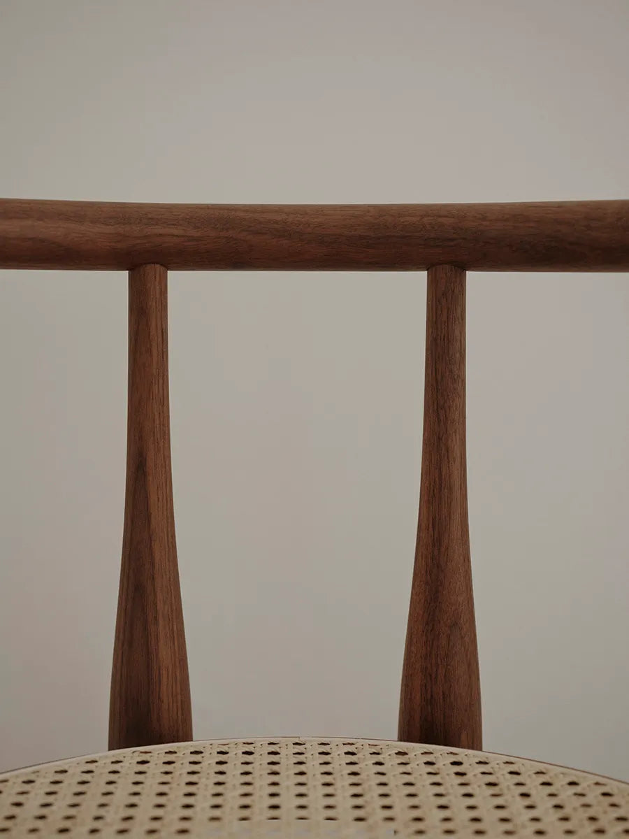 Bukowski Chair m. Fransk Flet, valnød fra New Works