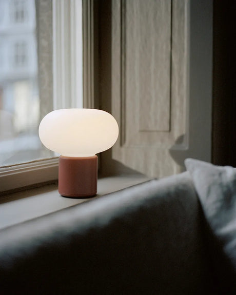 Karl-Johan portable bordlampe, Earth Red fra New Works - 2 - Jacobsen Plus