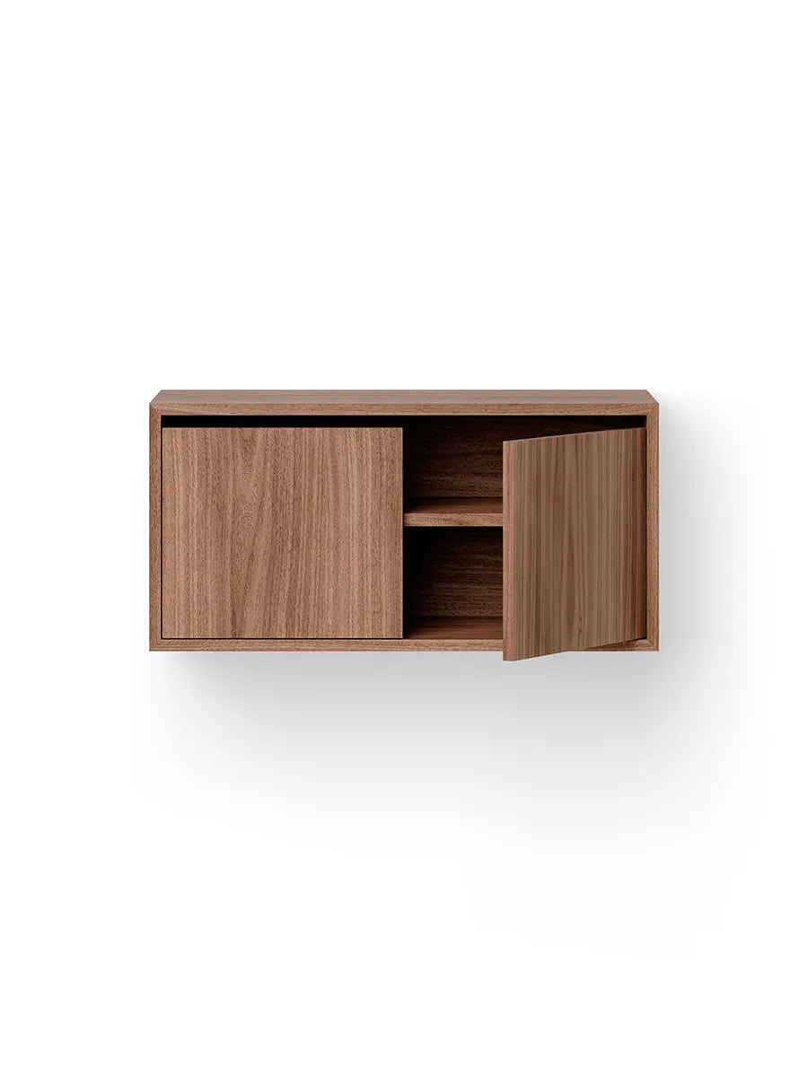 Cabinet Low w. Doors fra New Works