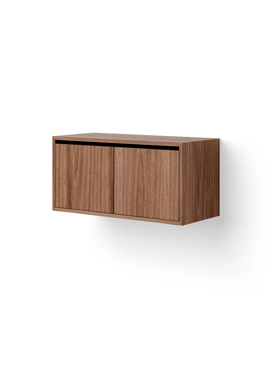 Cabinet Low w. Doors fra New Works - Valnød - Jacobsen Plus