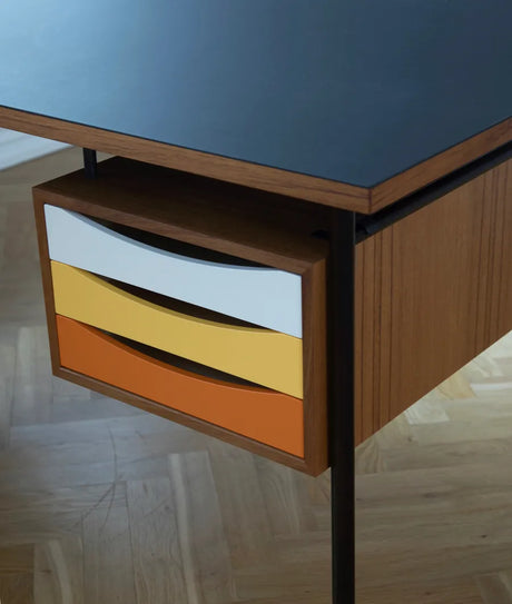Nyhavn Skrivebord, 170 cm af Finn Juhl - 2 - Jacobsen Plus