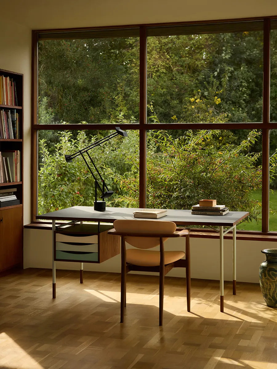 Nyhavn Skrivebord m. Skuffekassette af Finn Juhl