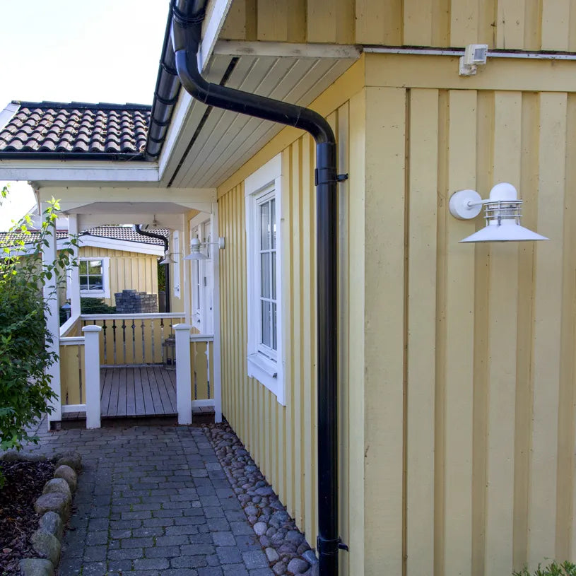 Nyhavn, hvid væglampe fra Louis Poulsen