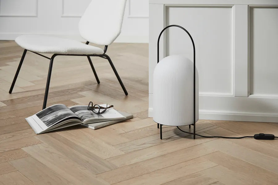 Ghost Floor Lamp fra Woud - 3 - Jacobsen Plus