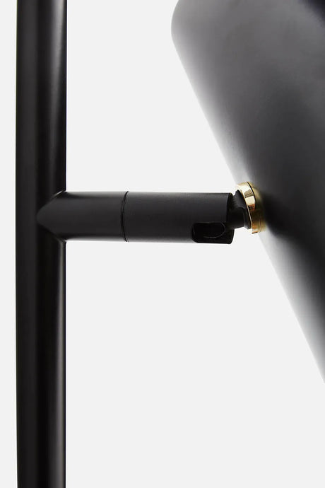 Cono Floor Lamp fra Woud - 2 - Jacobsen Plus