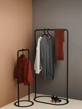 O&O Clothes Rack fra Woud - 8 - Jacobsen Plus