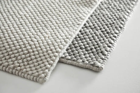 Tact Rug, off white fra Woud - L140 cm x B90 cm - Jacobsen Plus