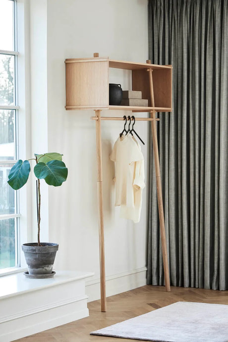 Töjbox Wardrobe fra Woud - Sortlakeret - Jacobsen Plus