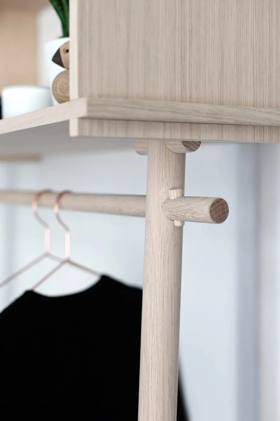 Töjbox Wardrobe fra Woud - 6 - Jacobsen Plus