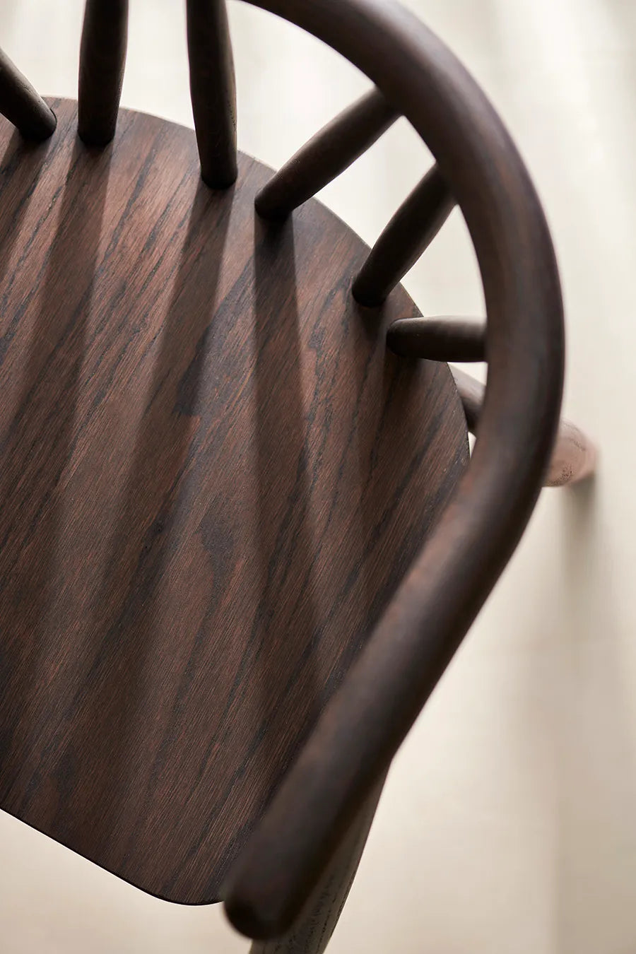 Storm Børnestol, røget eg fra Oaklings