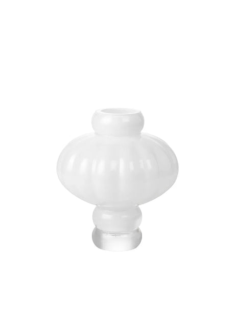Balloon Vase 02, glas fra Louise Roe - Opal White - Jacobsen Plus