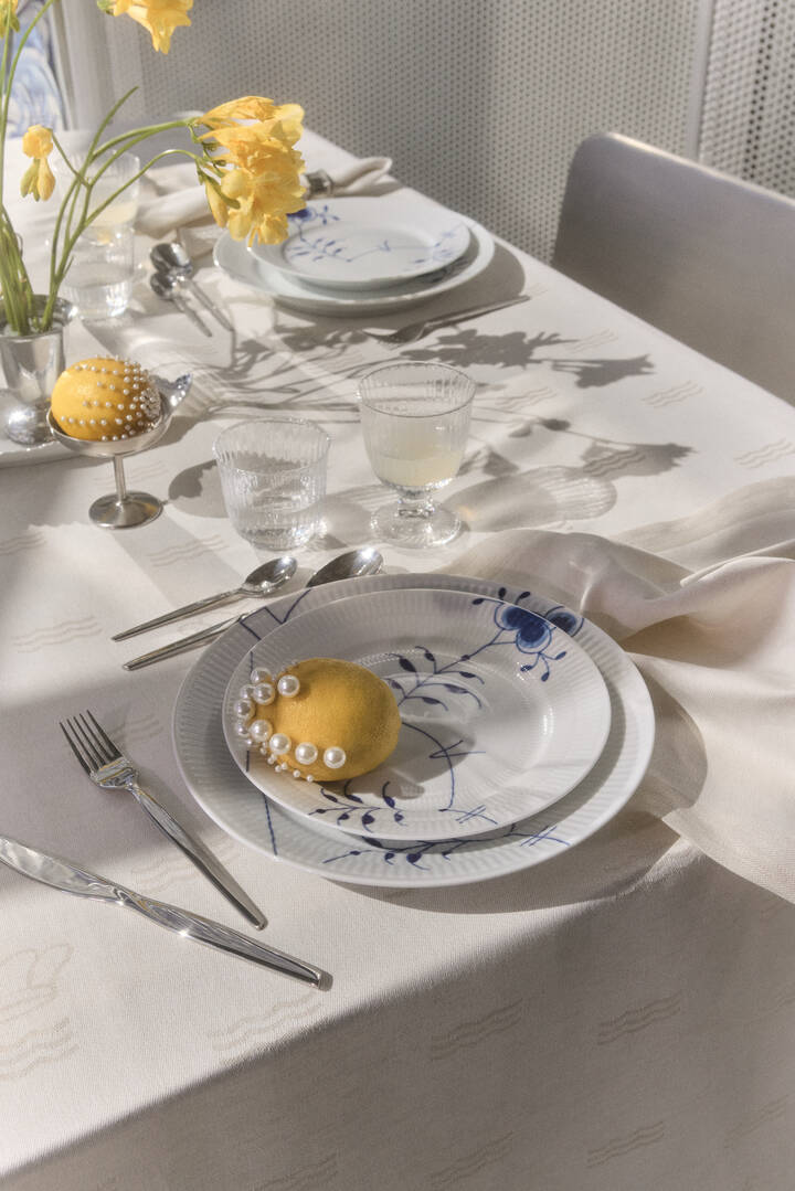 Waves dug råhvid fra Royal Copenhagen