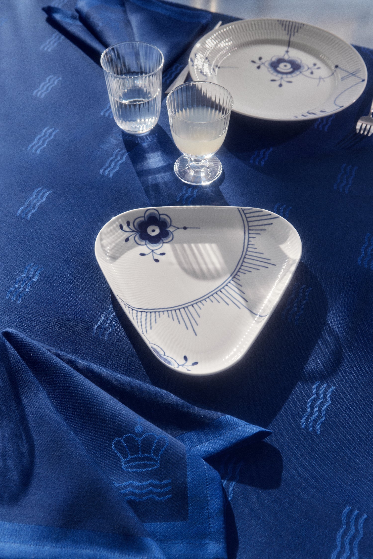 Royal Copenhagen Blue Fluted Mega fad 23 cm