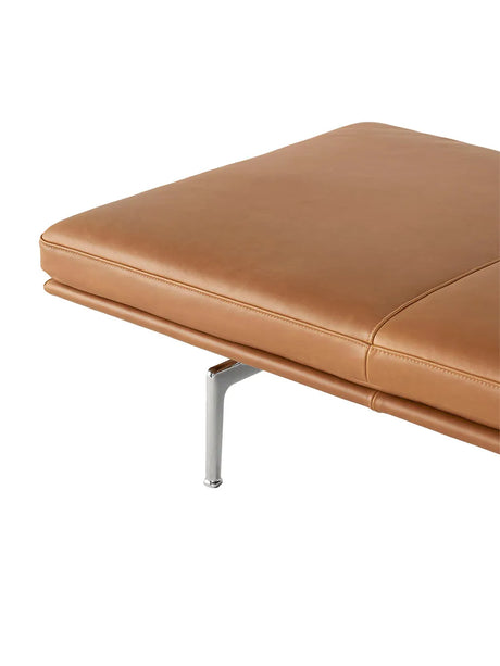 Outline Daybed, cognac leather fra Muuto - Sort stel - Jacobsen Plus
