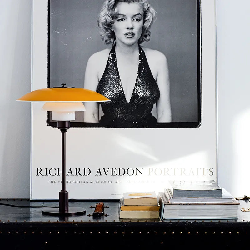 PH 3½-2½ Bordlampe, gul af Poul Henningsen