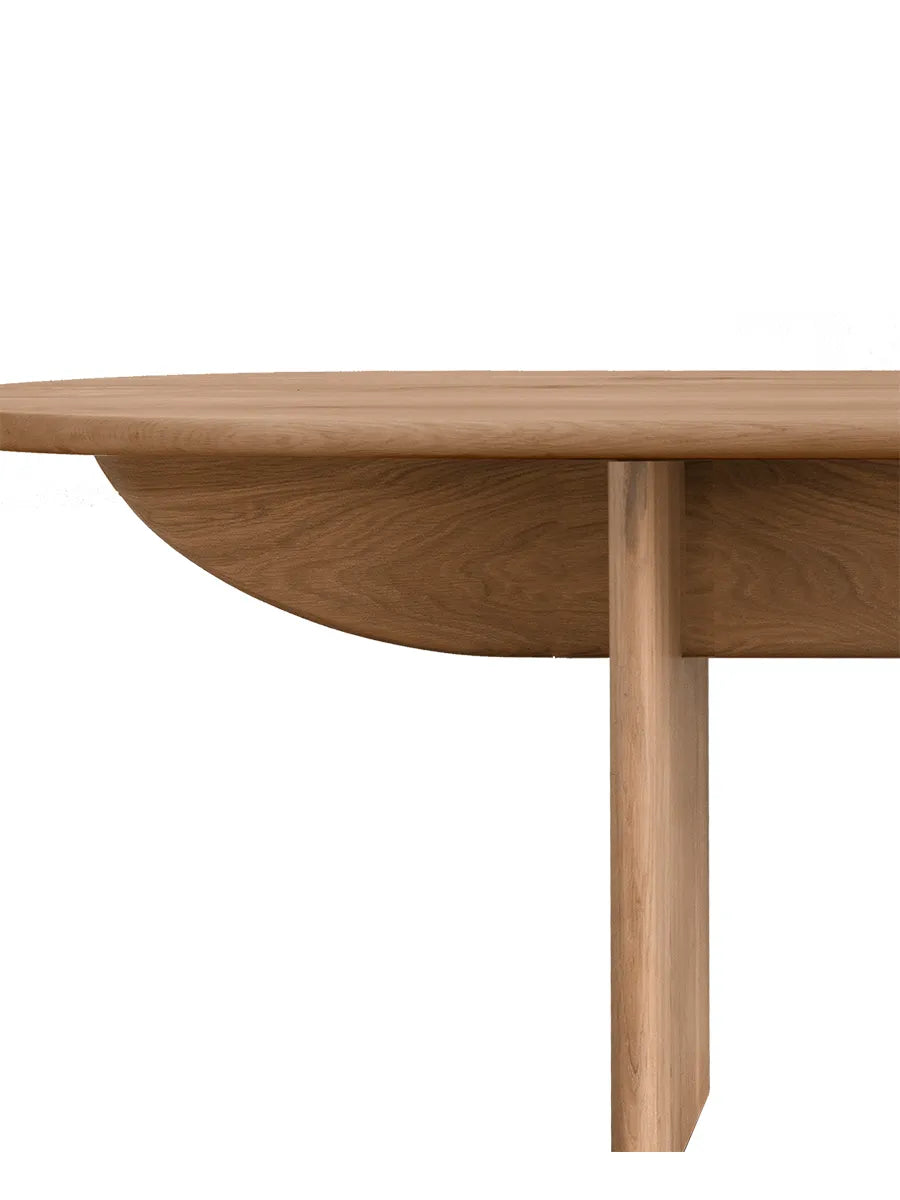 Pillabout Dining Table, 240x95 cm fra Louise Roe