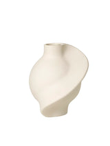 Pirout Vase 01, ceramic fra Louise Roe - Raw White - Jacobsen Plus