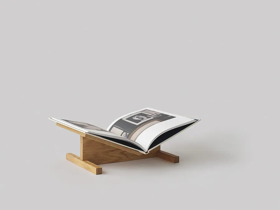 Page Bookstand, Oak fra New Mags - 3 - Jacobsen Plus