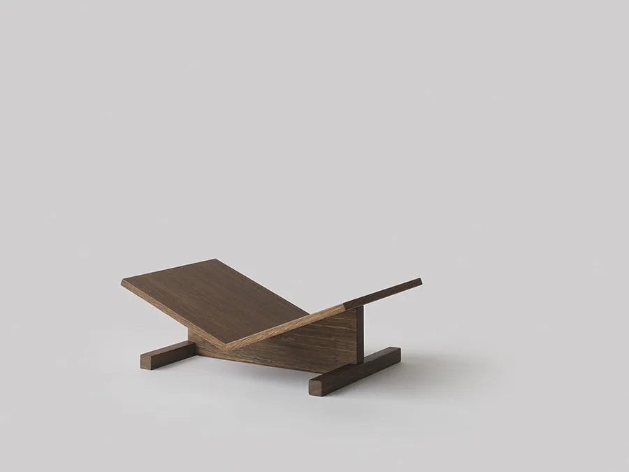 Page Bookstand, Smoked Oak fra New Mags - 3 - Jacobsen Plus