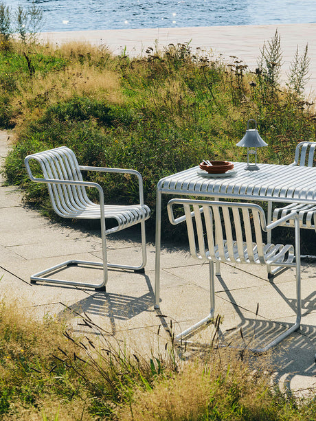 Palissade Cantilever Dining Armchair fra Hay - Olive - Jacobsen Plus