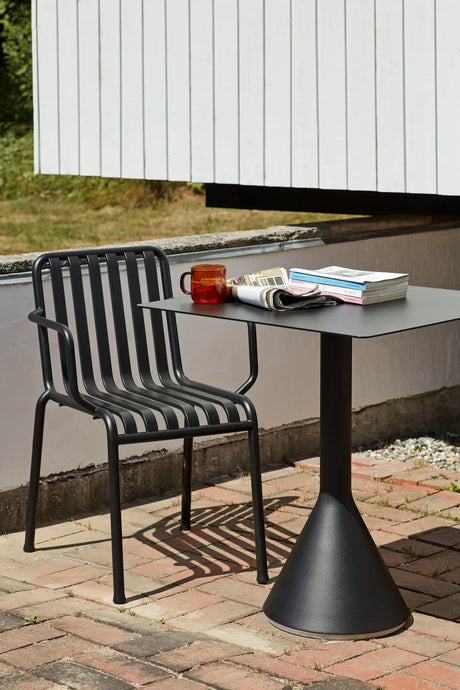 Palissade Cone Table fra Hay - L: 65 x B: 65 x H:74 cm / Anthracite - Jacobsen Plus