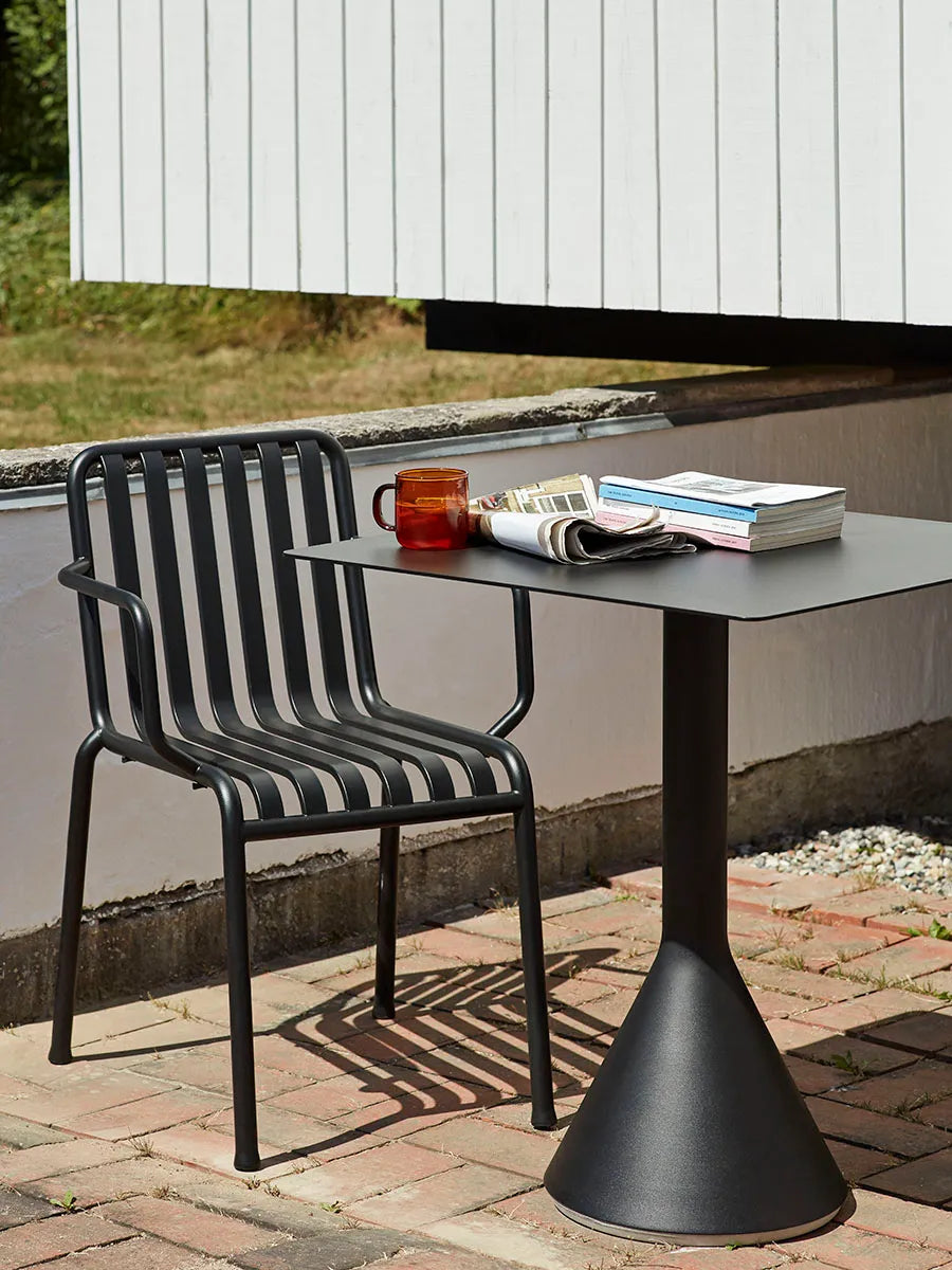 Palissade Cone Table, 65x65/anthracite fra Hay